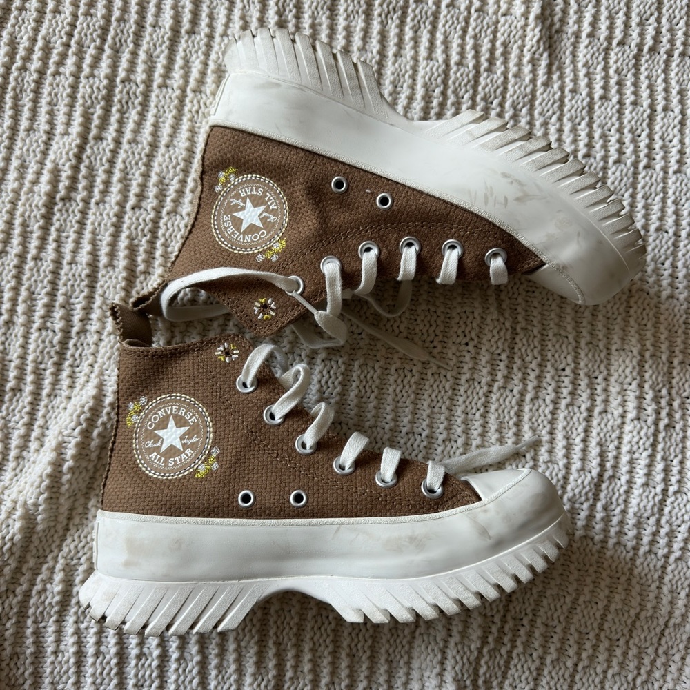 Converse Chuck Taylor All Star Lugged 2.0 Autumn Embroidery